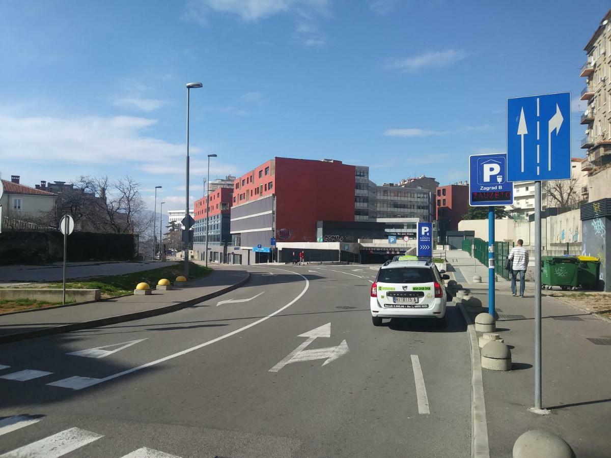 Central Zagrad Apartment Fiume Kültér fotó